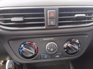 HYUNDAI i10 1.0 MPI  Tech + CP + CP 11