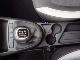HYUNDAI i10 1.0 MPI  Tech + CP + CP 17