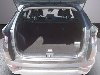 HYUNDAI Tucson 1.6 HEV aut. XLine 11
