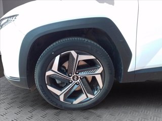 HYUNDAI Tucson 1.6 HEV aut. XLine + 19 8