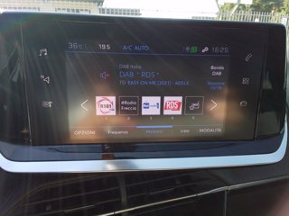 PEUGEOT 2008 PureTech 130 S&S Allure 19