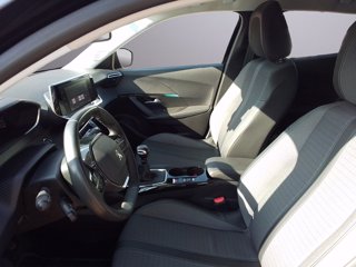 PEUGEOT 2008 PureTech 130 S&S Allure 9