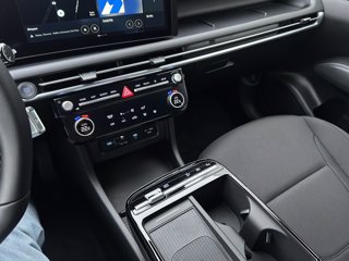 HYUNDAI TUCSON PE 1.6HEV AT 2WD BUSINESS