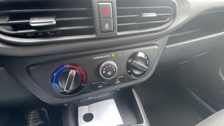 HYUNDAI I10 PE MY25 5P 1.0 MT CONNECTLINE 12