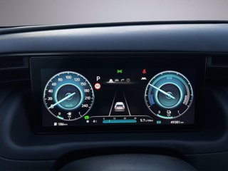 HYUNDAI TUCSON NEW 1.6HEV AT 230 NLINE + HSS 17