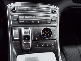 HYUNDAI Santa Fe 1.6 T-GDI HEV 4WD AT 7P XCLASS