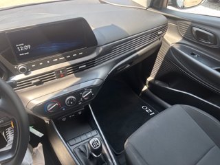 HYUNDAI I20 PE MY25 1.2 MT CONNECTLINE 18