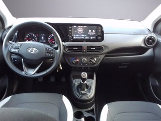 HYUNDAI i10 1.0 MPI Tech