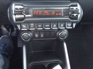 SUZUKI Ignis 1.2 Hybrid Top 22